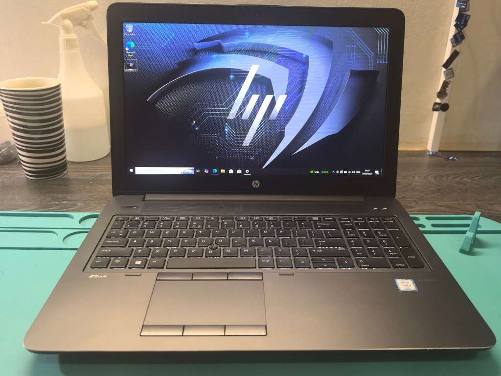 HP ZBook 15 G3 i7-6820HQ 16GB 256GB SSD FHD NVIDIA Quadro M2000M 4GB