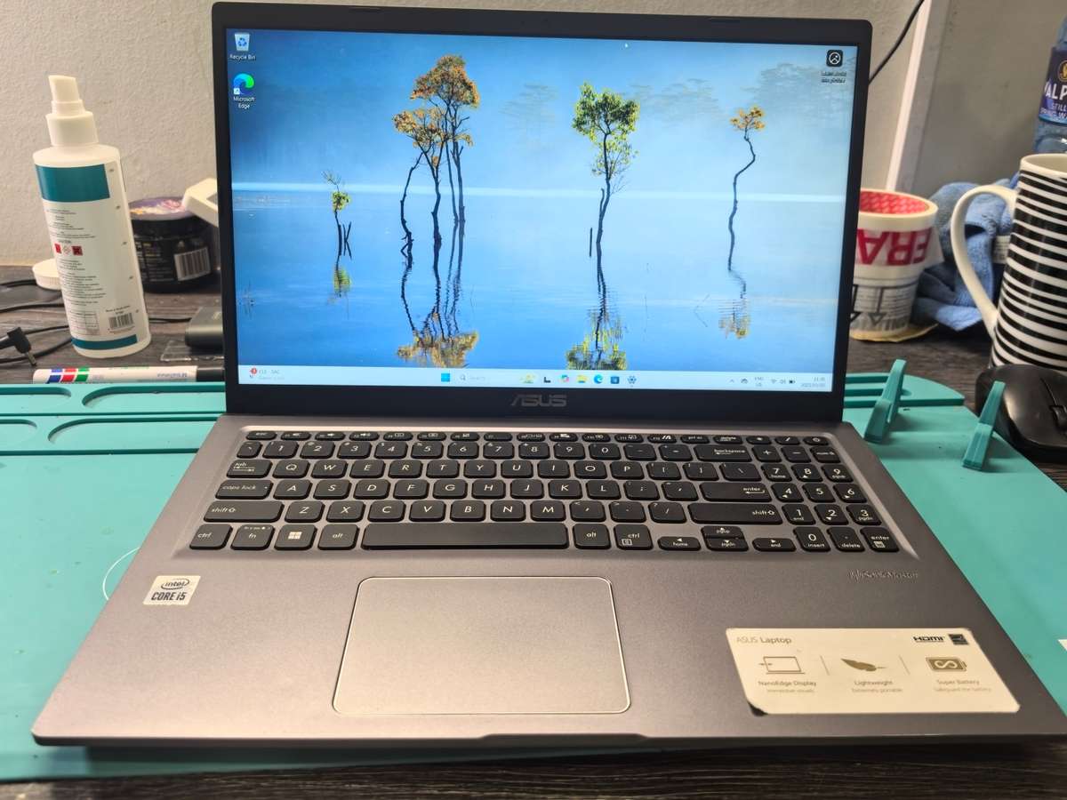 QUAD CORE i5-10TH GEN i5-ASUS VIVOBOOK X515JA-i5-1035G1-8GB DDR4*256GB SSD*FHD