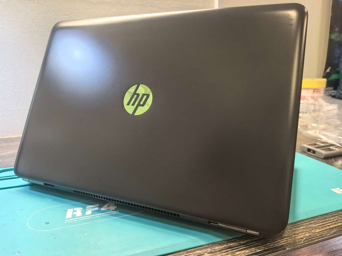 GAMING*HP PAVILION 15 GAMING*i5-8250u*16GB*256GB SSD-1000gb hdd-FHD*GTX1050*