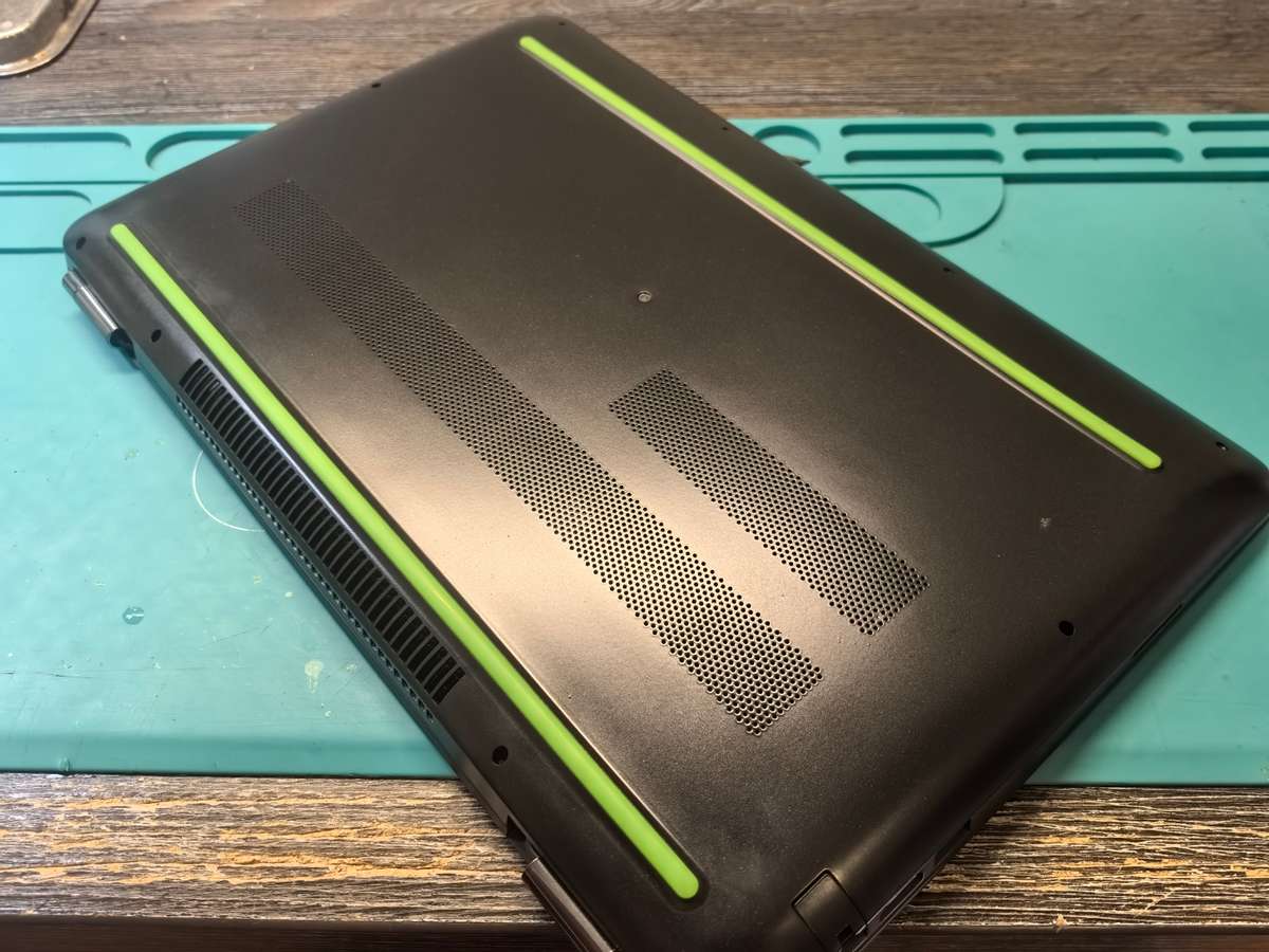 GAMING*HP PAVILION 15 GAMING*i5-8250u*16GB*256GB SSD-1000gb hdd-FHD*GTX1050*