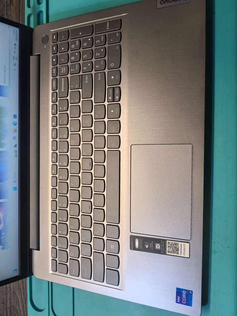 12th Gen i7-LENOVO IDEAPAD 3 i7-1255U-8GB DDR4-512GB SSD- FHD