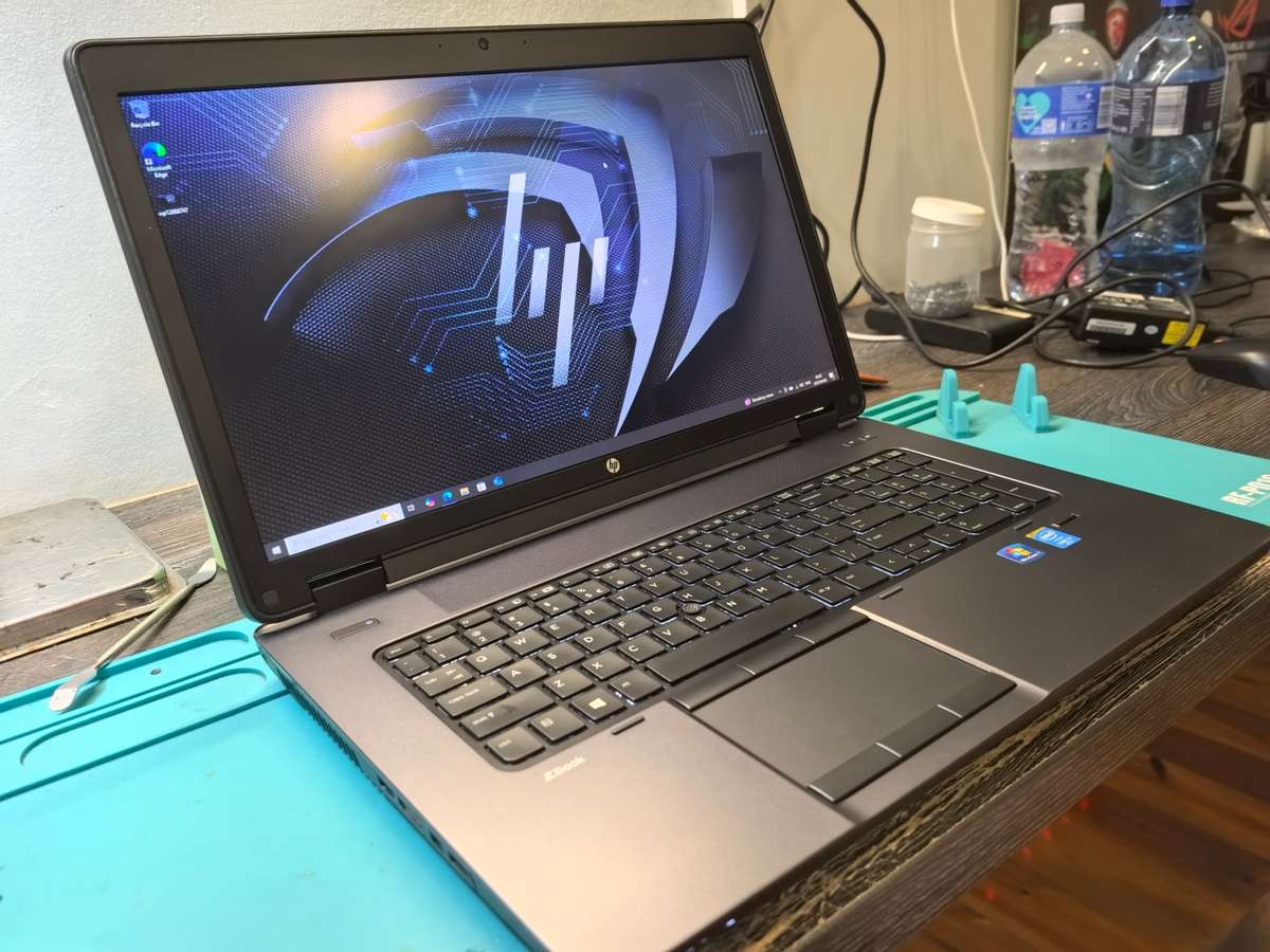 Late Entry-8GB NVIDIA K5000M-HP ZBook 17 G2-i7-4810MQ*16GB*256GB SSD*FHD*NVIDIA Quadro K5100M 8GB