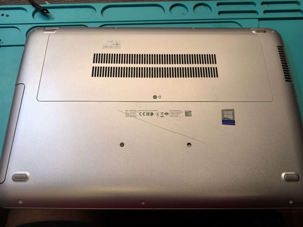 HP PROBOOK 450 G4*I3-7100u*8GB*256GB SSD-HD-DVD-HD GRAPHICS