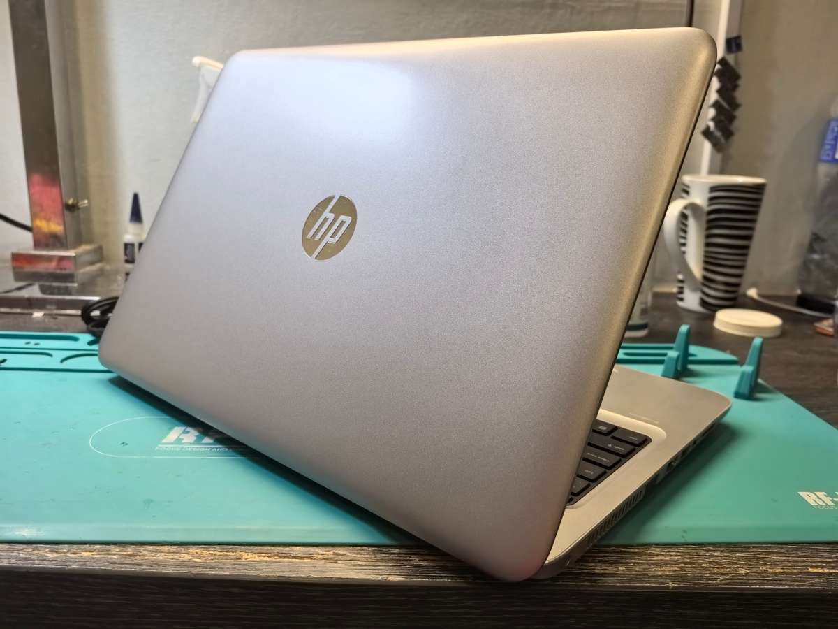 HP PROBOOK 450 G4*I3-7100u*8GB*256GB SSD-HD-DVD-HD GRAPHICS