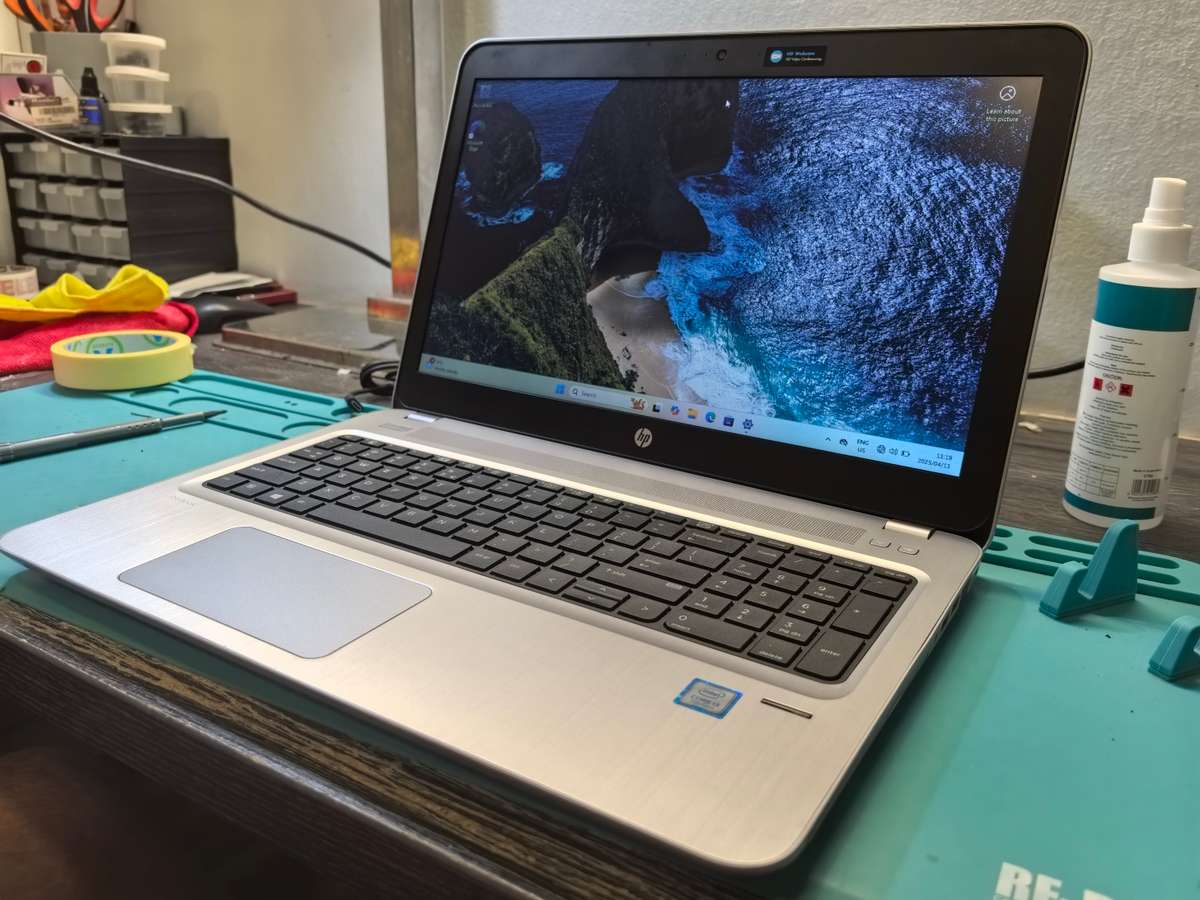 HP PROBOOK 450 G4*I3-7100u*8GB*256GB SSD-HD-DVD-HD GRAPHICS