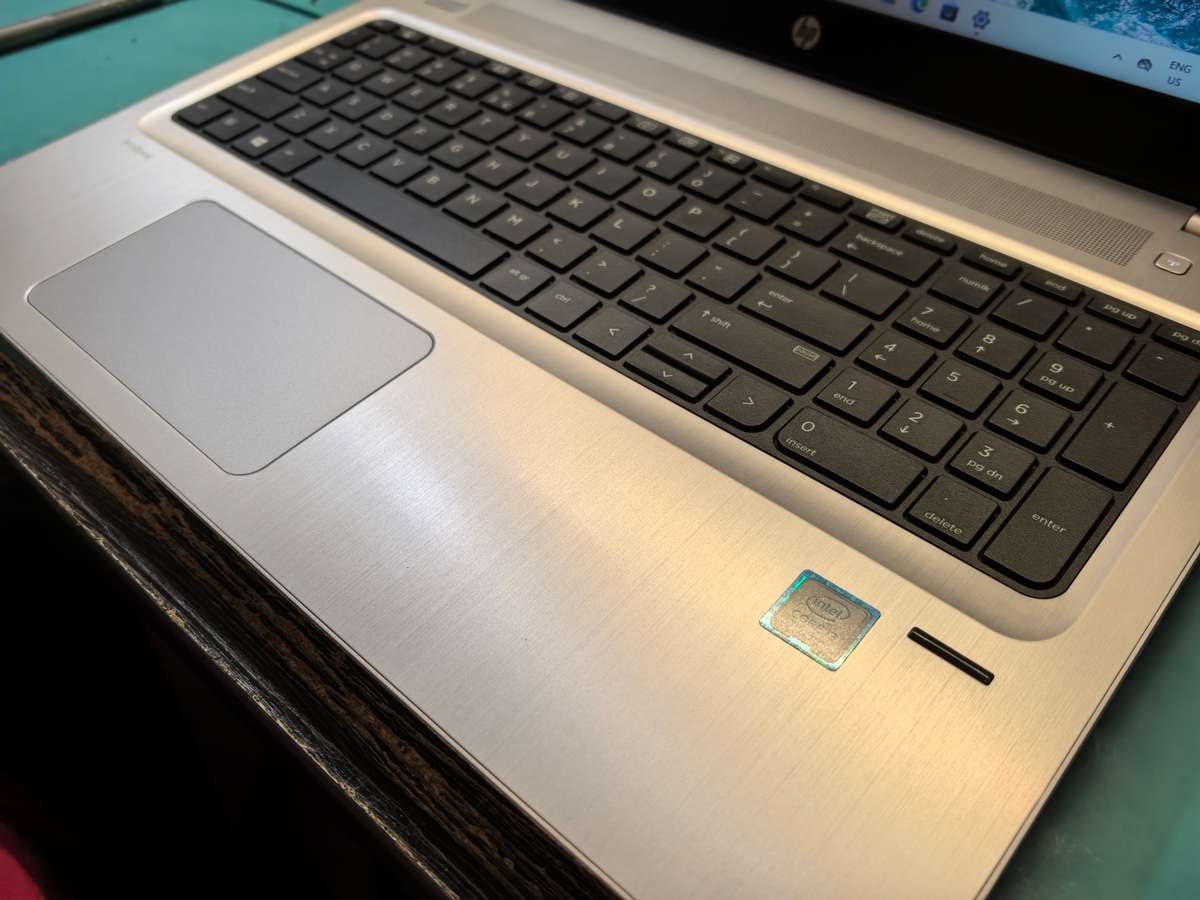 HP PROBOOK 450 G4*I3-7100u*8GB*256GB SSD-HD-DVD-HD GRAPHICS