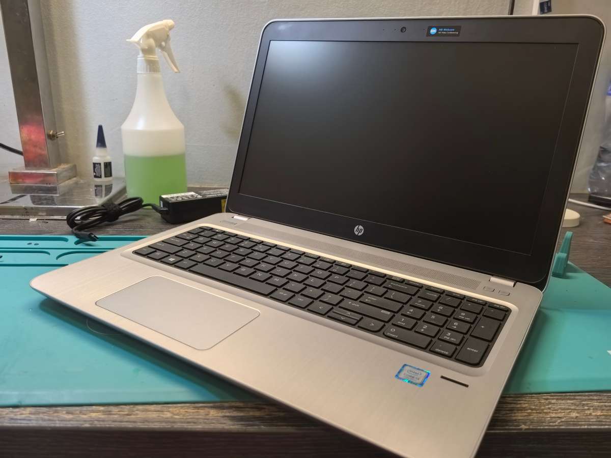 HP PROBOOK 450 G4*I3-7100u*8GB*256GB SSD-HD-DVD-HD GRAPHICS