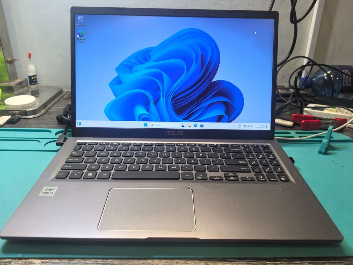 LATE ENTRY-10TH GEN*ASUS VIVOBOOK X515FA*i3-10110U*8GB DDR4*256GB SSD*HD*
