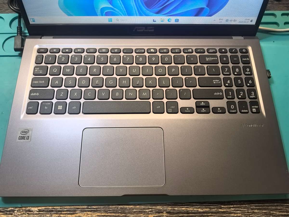 LATE ENTRY-10TH GEN*ASUS VIVOBOOK X515FA*i3-10110U*8GB DDR4*256GB SSD*HD*