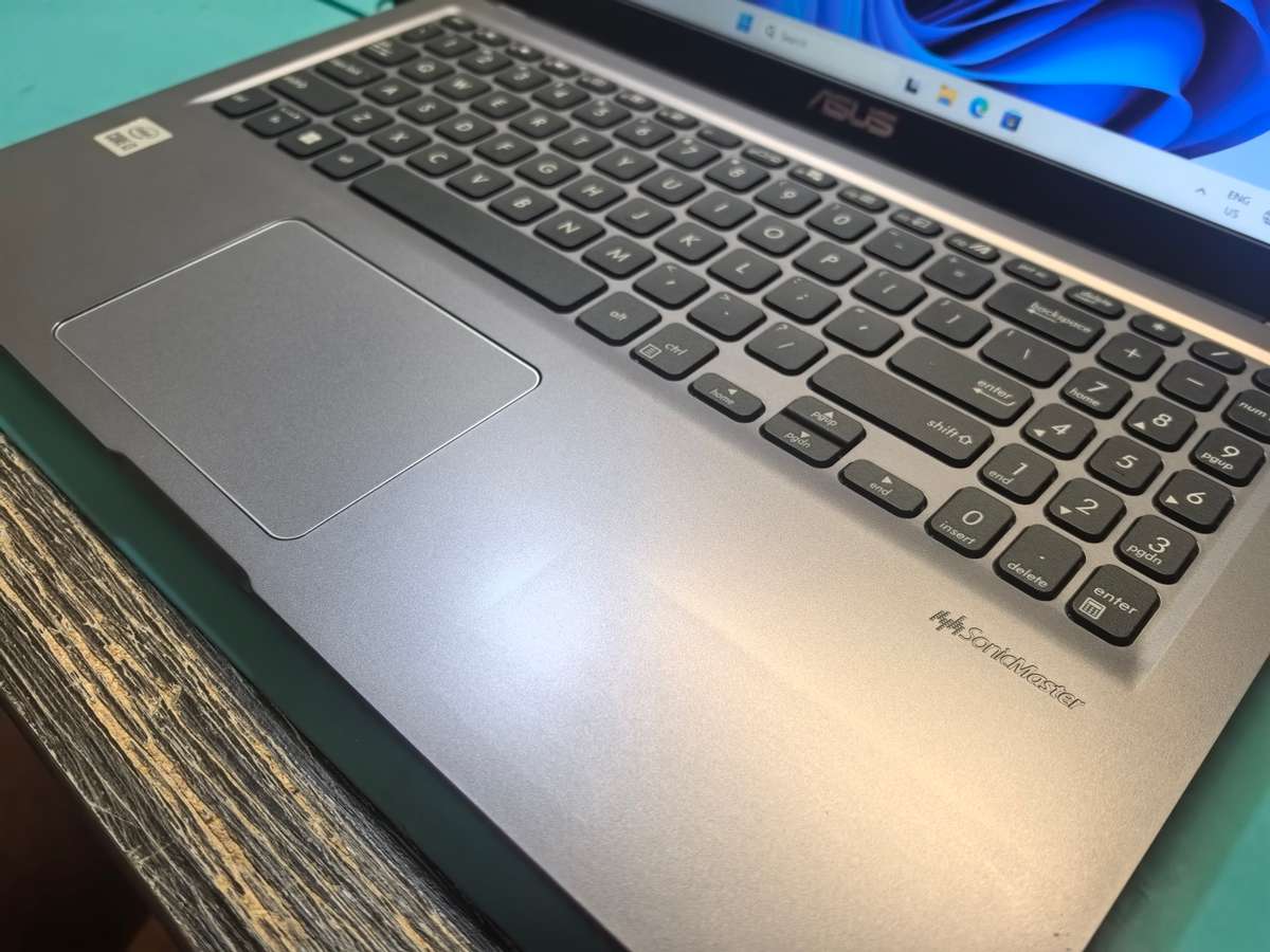 LATE ENTRY-10TH GEN*ASUS VIVOBOOK X515FA*i3-10110U*8GB DDR4*256GB SSD*HD*