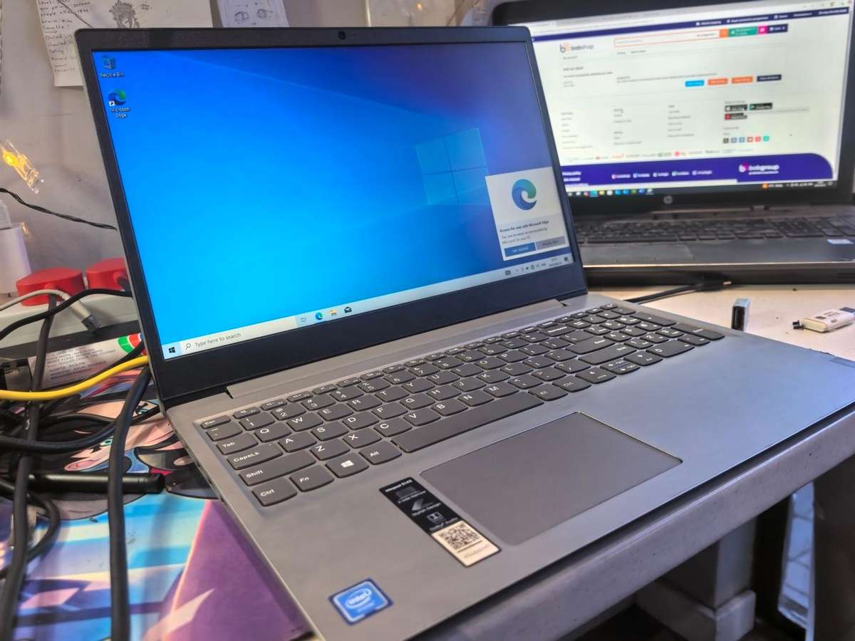 9th Gen Lenovo S145 N4020 4GB DDR4 256GB SSD UHD 600 Graphics FHD