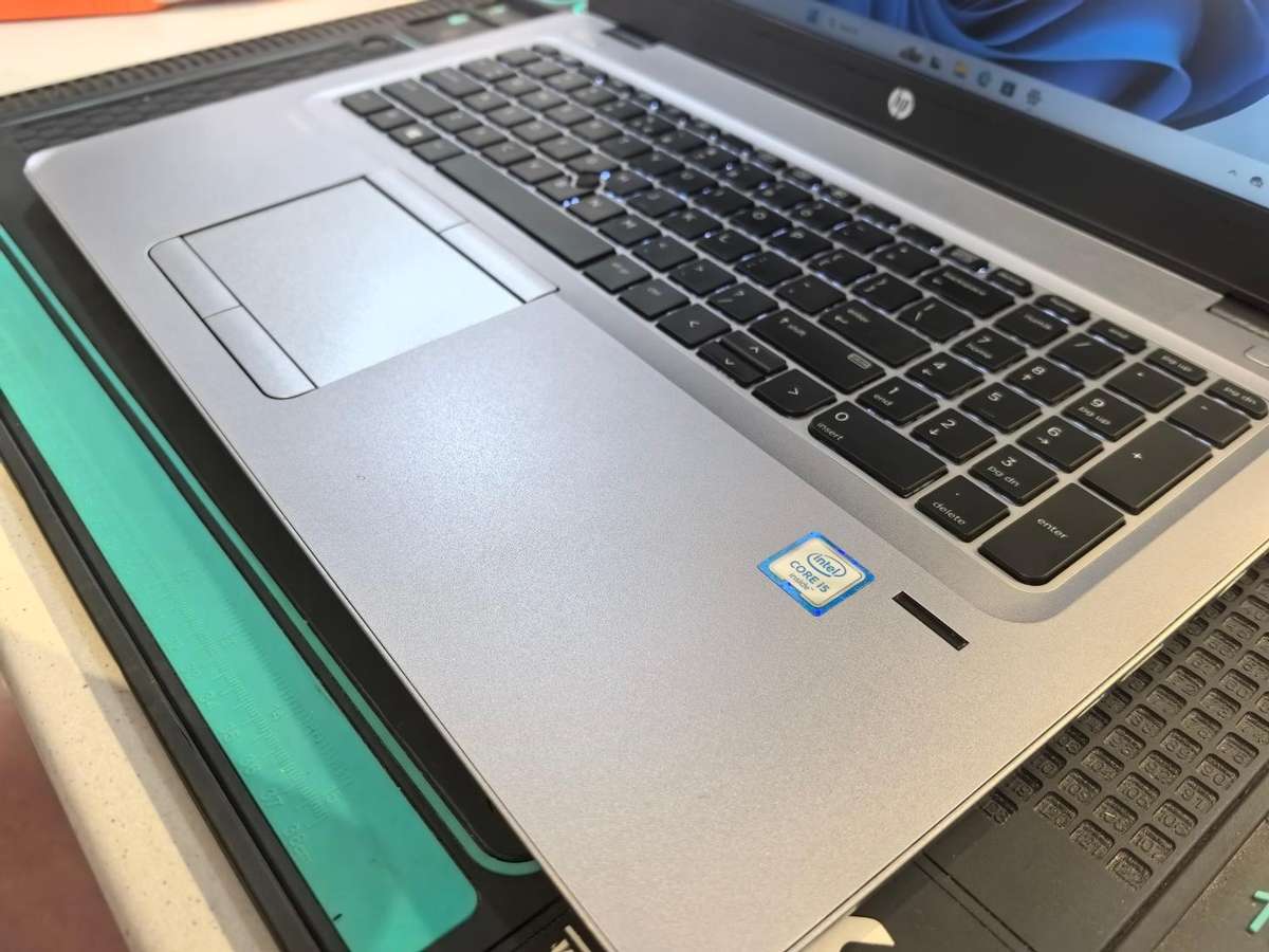 LATE ENTRY-HP ELITEBOOK 850 G3*i5-6300U*8GB DDR4*256GB SSD*FULL HD*
