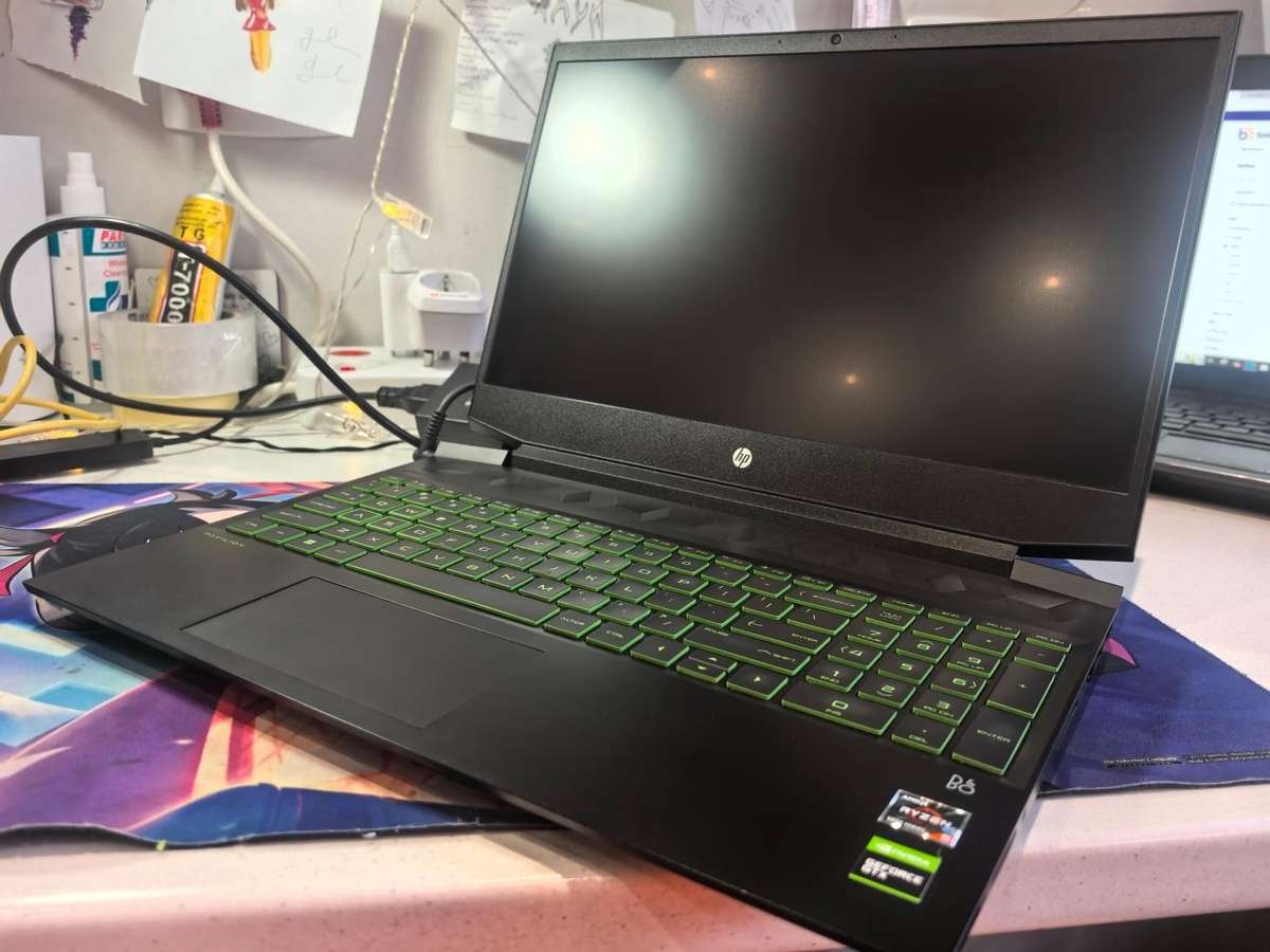 HP PAVILION 15 GAMING-AMD RYZEN 5-5600H-8GB RAM-512GB SSD-GTX1650-FHD