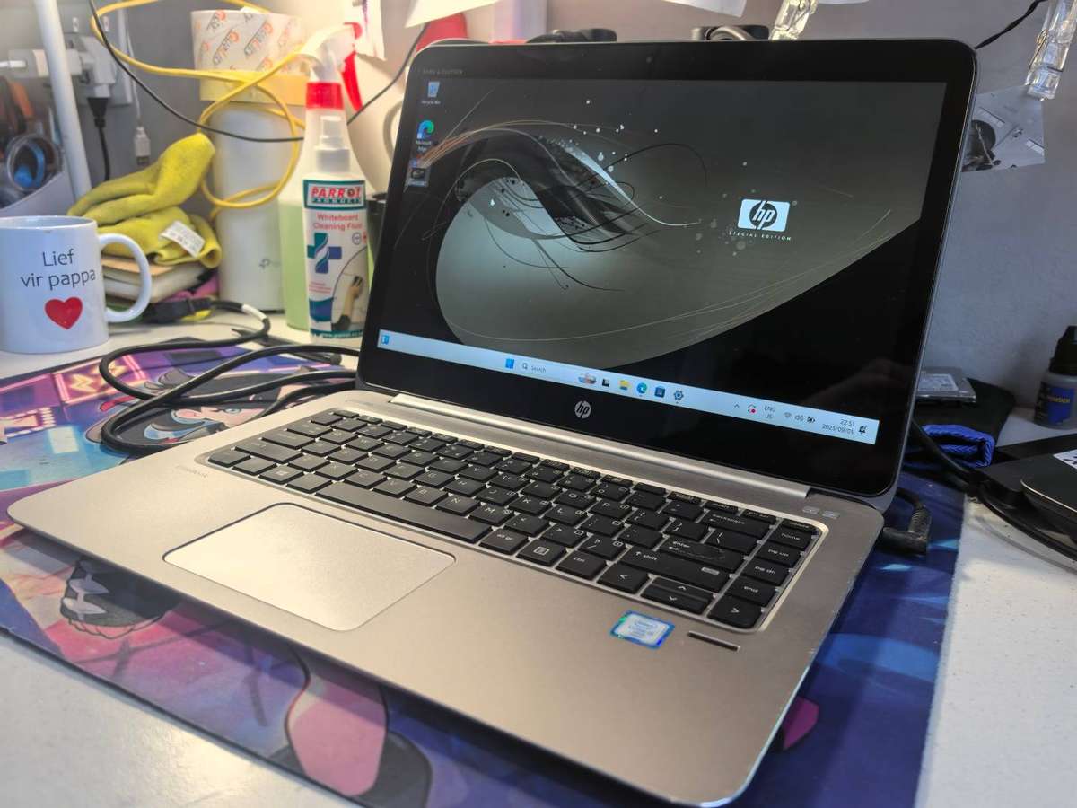 HP EliteBook Folio 1040 G3 i5-6300U 8GB RAM 256GB NVMe SSD 3K Display Backlit