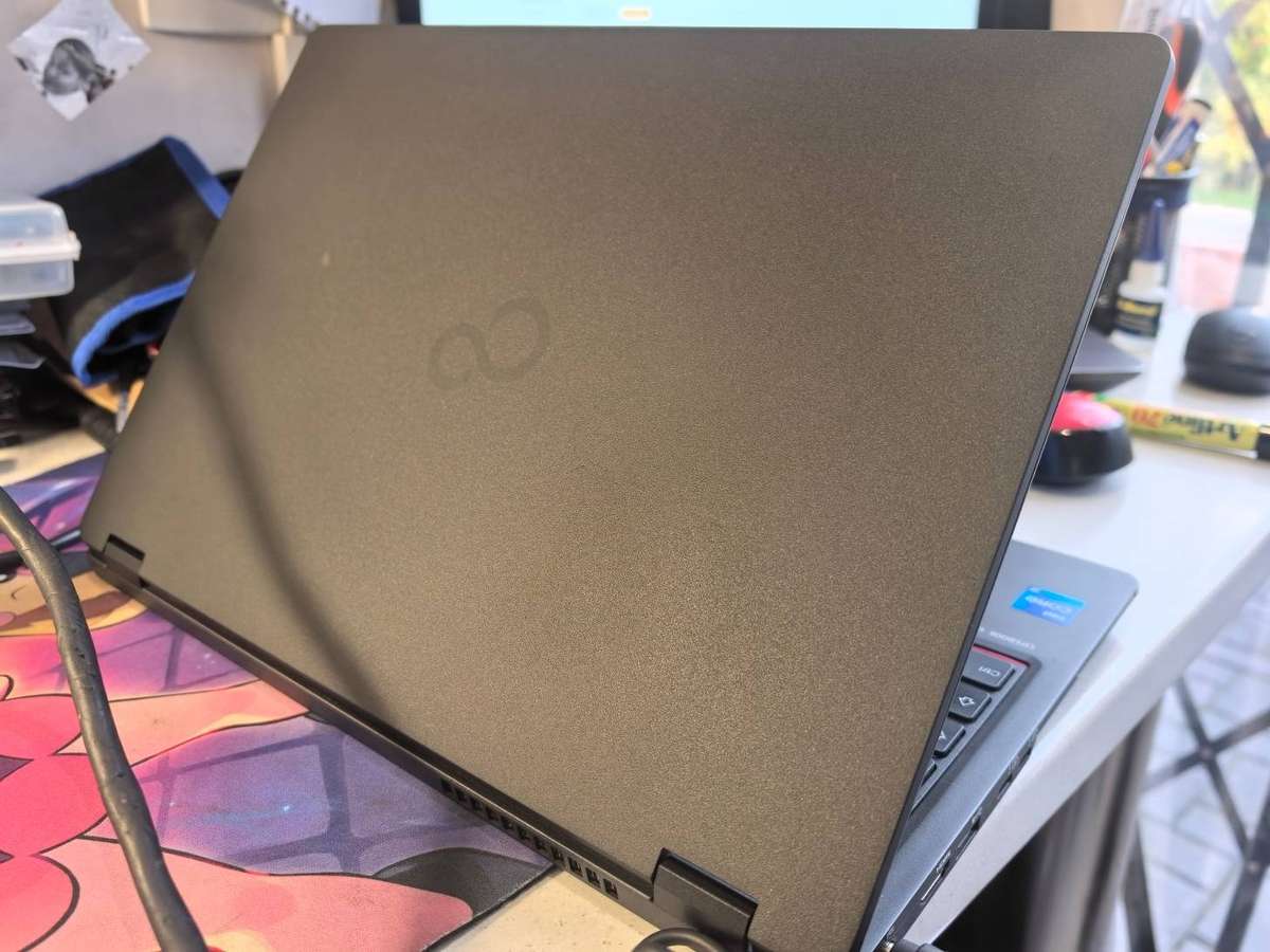 TOUCHSCREEN!*FUJITSU LIFEBOOK 7U13A2*i7-1165G7*16GB DDR4*512GB SSD*FHD*BACKLIT*