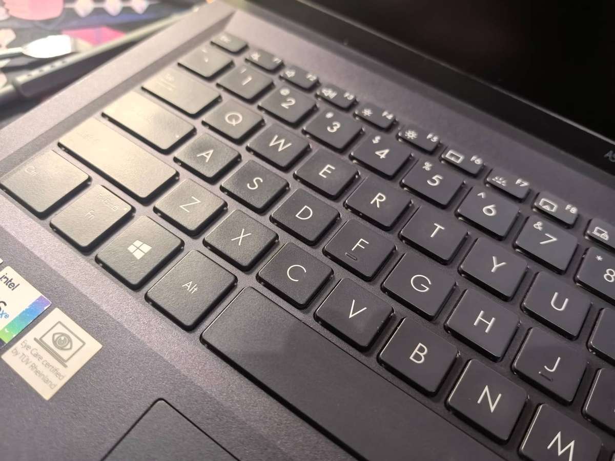 11th Gen Asus ExpertBook B5100, i5-1135g7, 12GB RAM, 512GB SSD, FHD, IRIS GRAPHICS