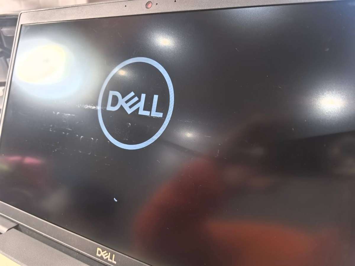 11TH GEN-DELL LATITUDE 3520-i5-1135G7-16GB DDR4-SAMSUNG 256GB SSD-FHD