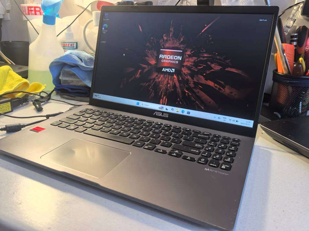 Asus Notebook M509BA AMD A6-9425 5 Compute Cores 8GB DDR4 512GB SSD