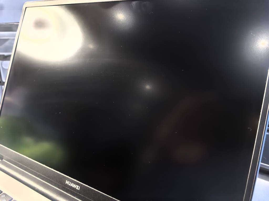 12TH GEN HUAWEI MATEBOOK D14*i3-1215U*8GB DDR4*256GB SSD*FHD*IPS*UHD GRAPHICS