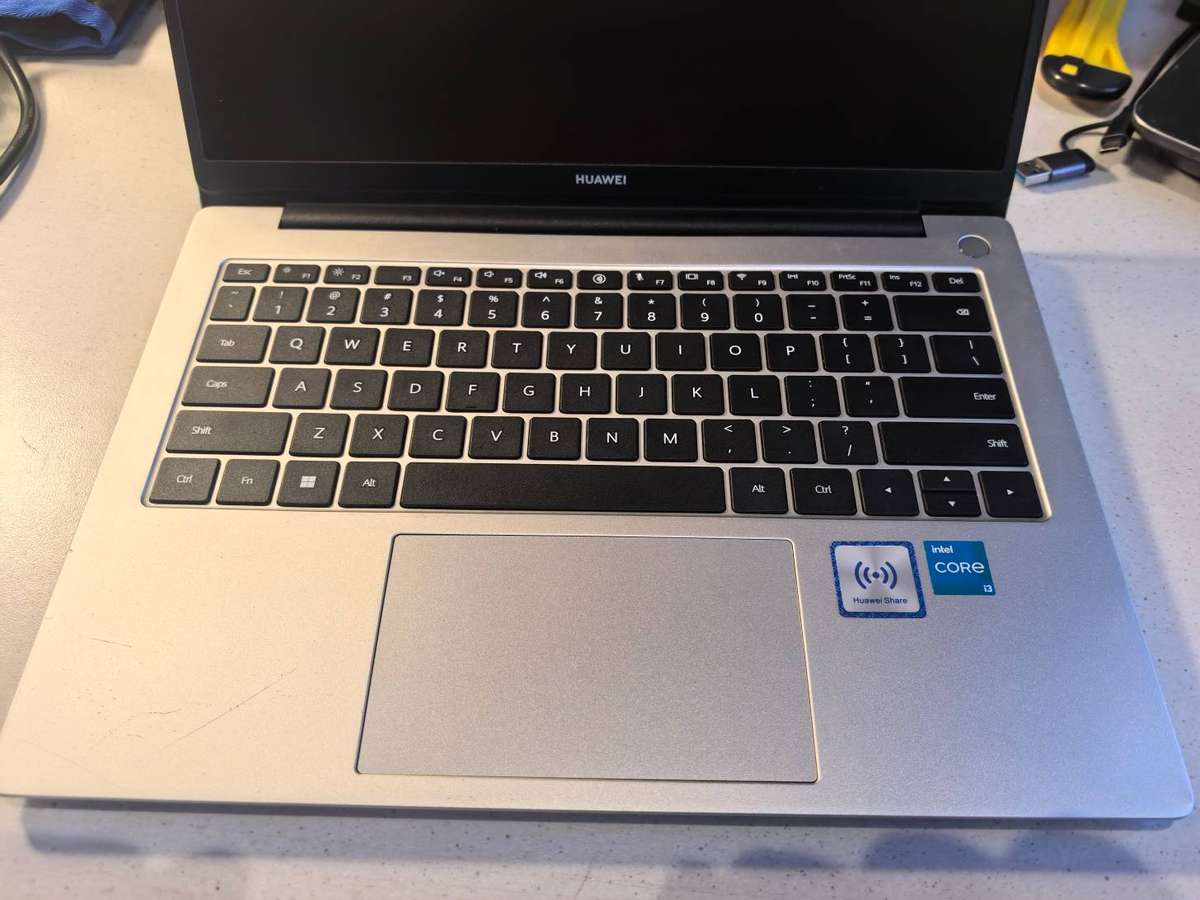 12TH GEN HUAWEI MATEBOOK D14*i3-1215U*8GB DDR4*256GB SSD*FHD*IPS*UHD GRAPHICS