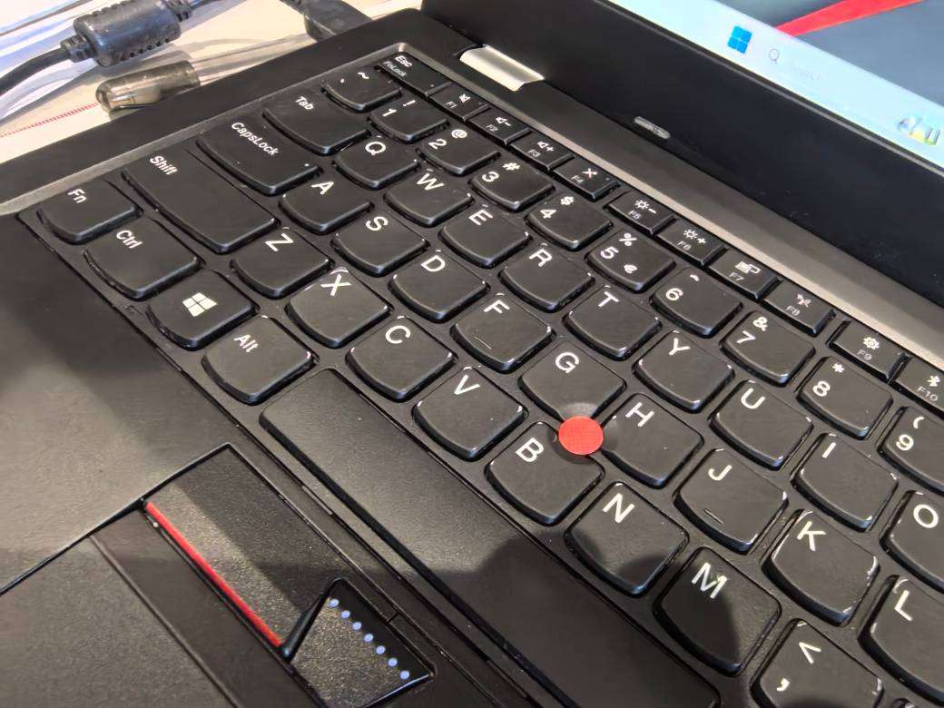 Lenovo ThinkPad 13 Ultrabook i7-7500U FHD 256GB SSD 8GB DDR4