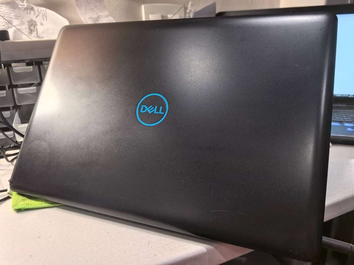 GAMING DELL G3 3779*i7-8750H*16GB DDR4*512GB SSD*17.3FHD*GTX 1050 TI