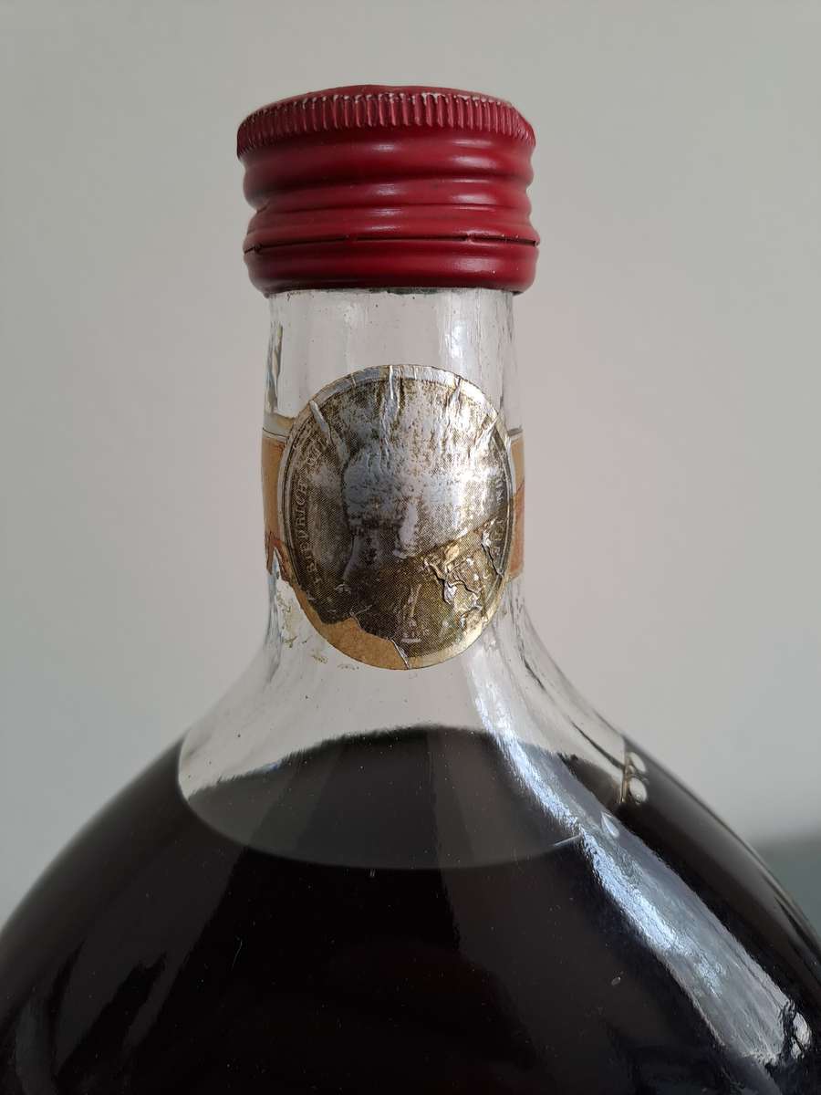 RARE GIROLAMO LUXARDO Italian Ardo  Wine With Mercedes Clock, 18%, 740ml