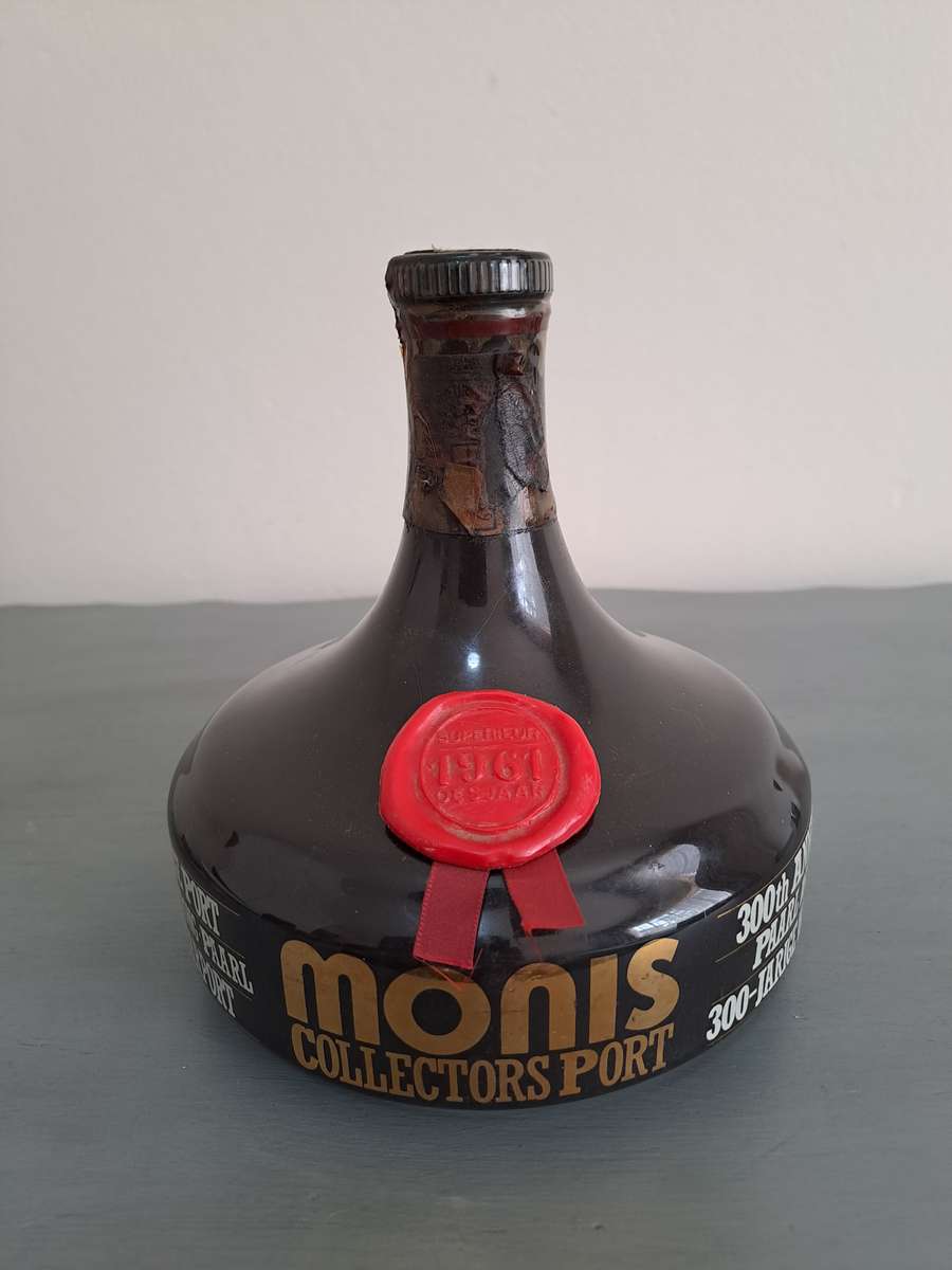 1961 Monis Collectors Port. 300 Year Anniversary Limited Edition. 750ml
