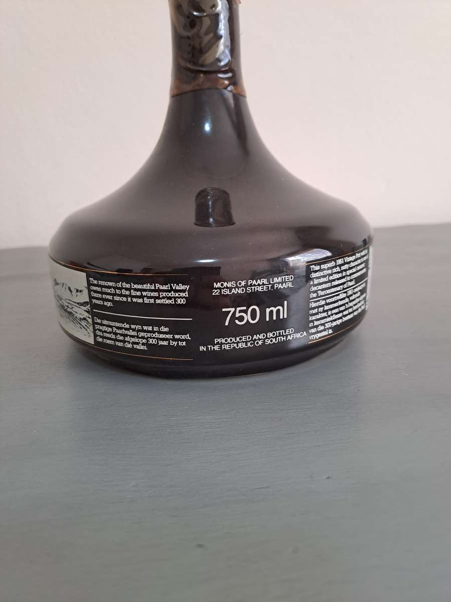 1961 Monis Collectors Port. 300 Year Anniversary Limited Edition. 750ml