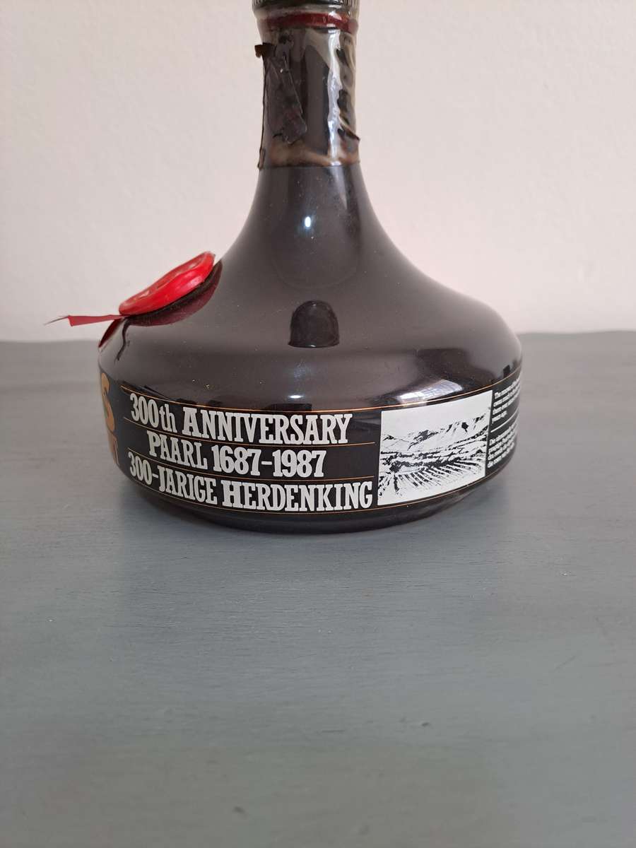 1961 Monis Collectors Port. 300 Year Anniversary Limited Edition. 750ml