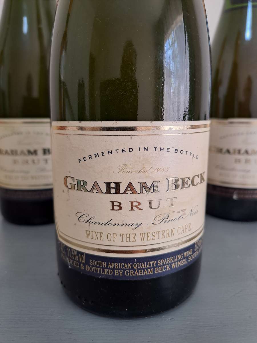 1 x 1980's Graham Beck Brut Chardonnay Pinot Noir, 375ml, 11.5%