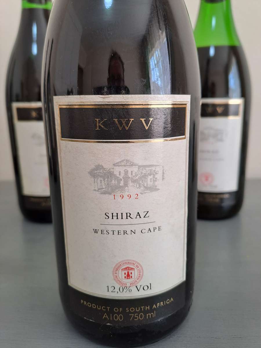 3 x 1992 KWV Shiraz Wine, 750ml, 12%, unopened.