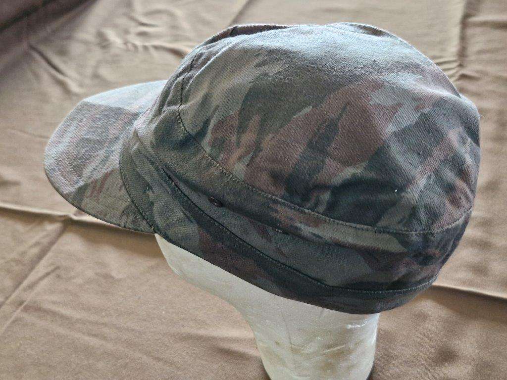 South African Bush War FAPLA Lizard pattern camo Cap. Size 56. Peak broken.