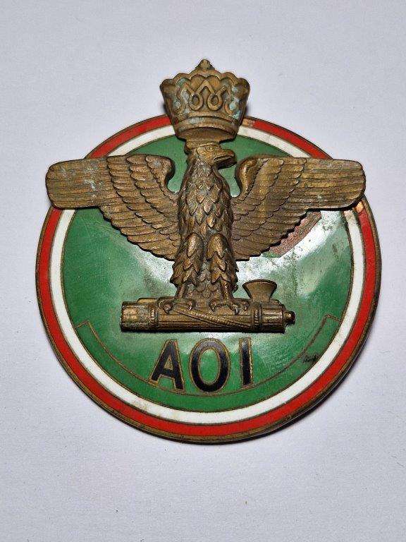 Rare WW2 Italian Fascist Badge AOI Enameled. S. Johnson, Milano. Pin broken.