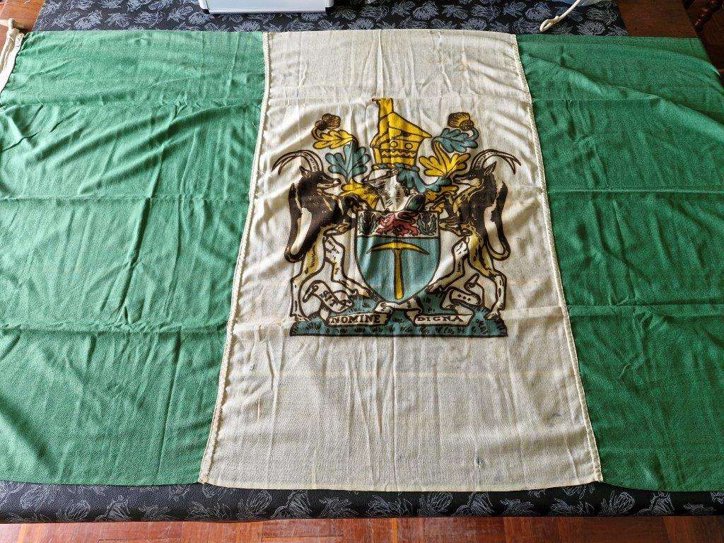 Rhodesian flag. Rope and toggle intact. Maker William Smith and Gourock. 95 Cm x 180 Cm