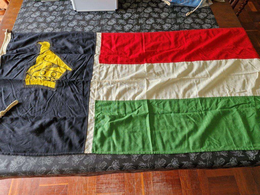Zimbabwe Rhodesian flag. Rope and toggle intact. Maker William Smith and Gourock. 85 Cm x 185 Cm