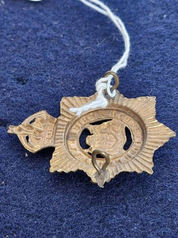 WWI South African Veteran Regiment Cap badge. Scarce.