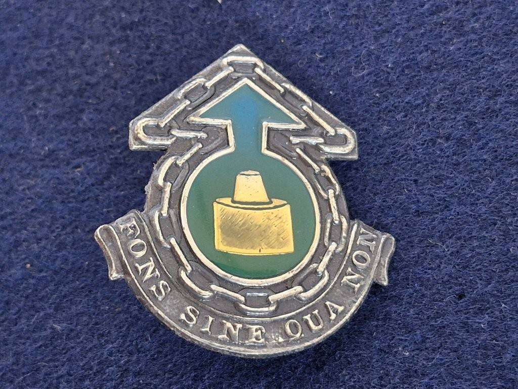 WITWATERSRAND COMMAND MAINTENANCE-UNIT CAP BADGE-APPROVED IN 1986- 2X SCREW LUGS