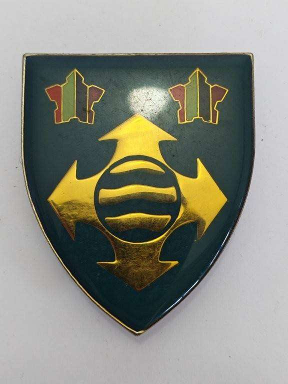 SADF SA Defense Force Institute Shoulder flash. Pins Intact.