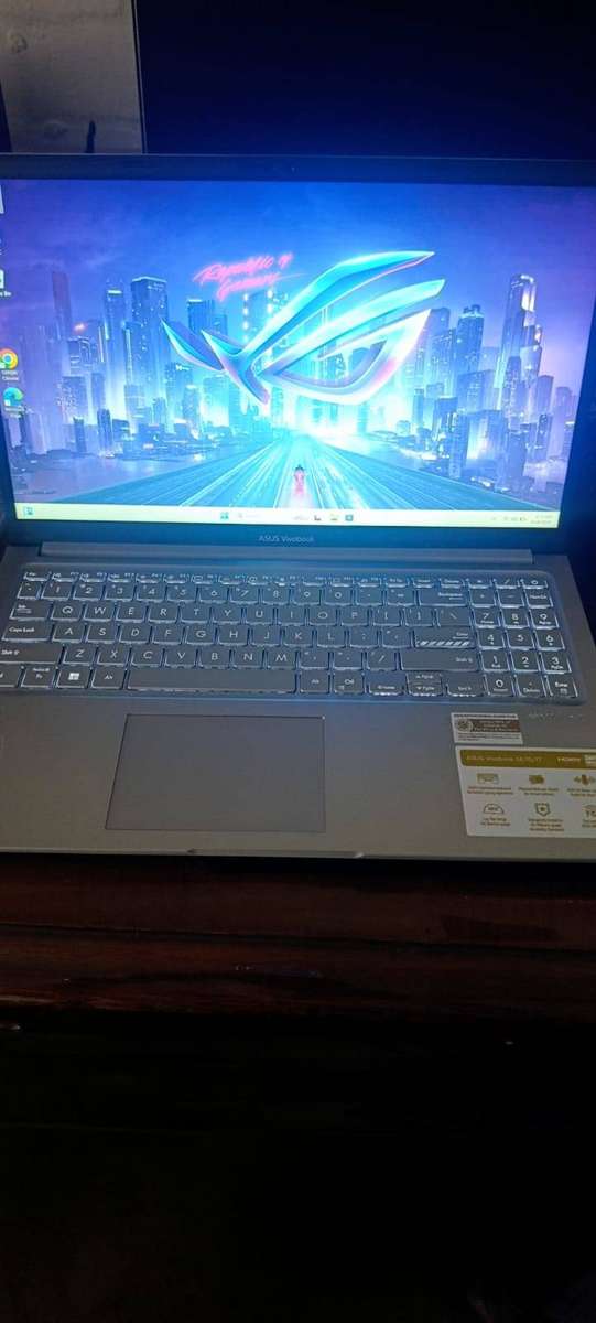ASUS CORE i5 13th gen, 16GB, 512GB LIKE NEW