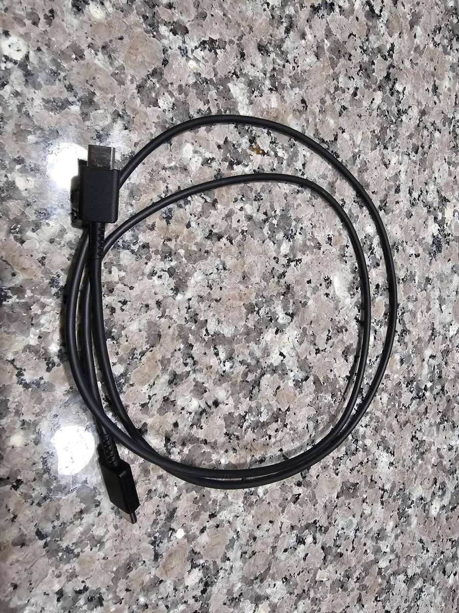 PlayStation 5 Digital Edition Console - 2x controllers and cables