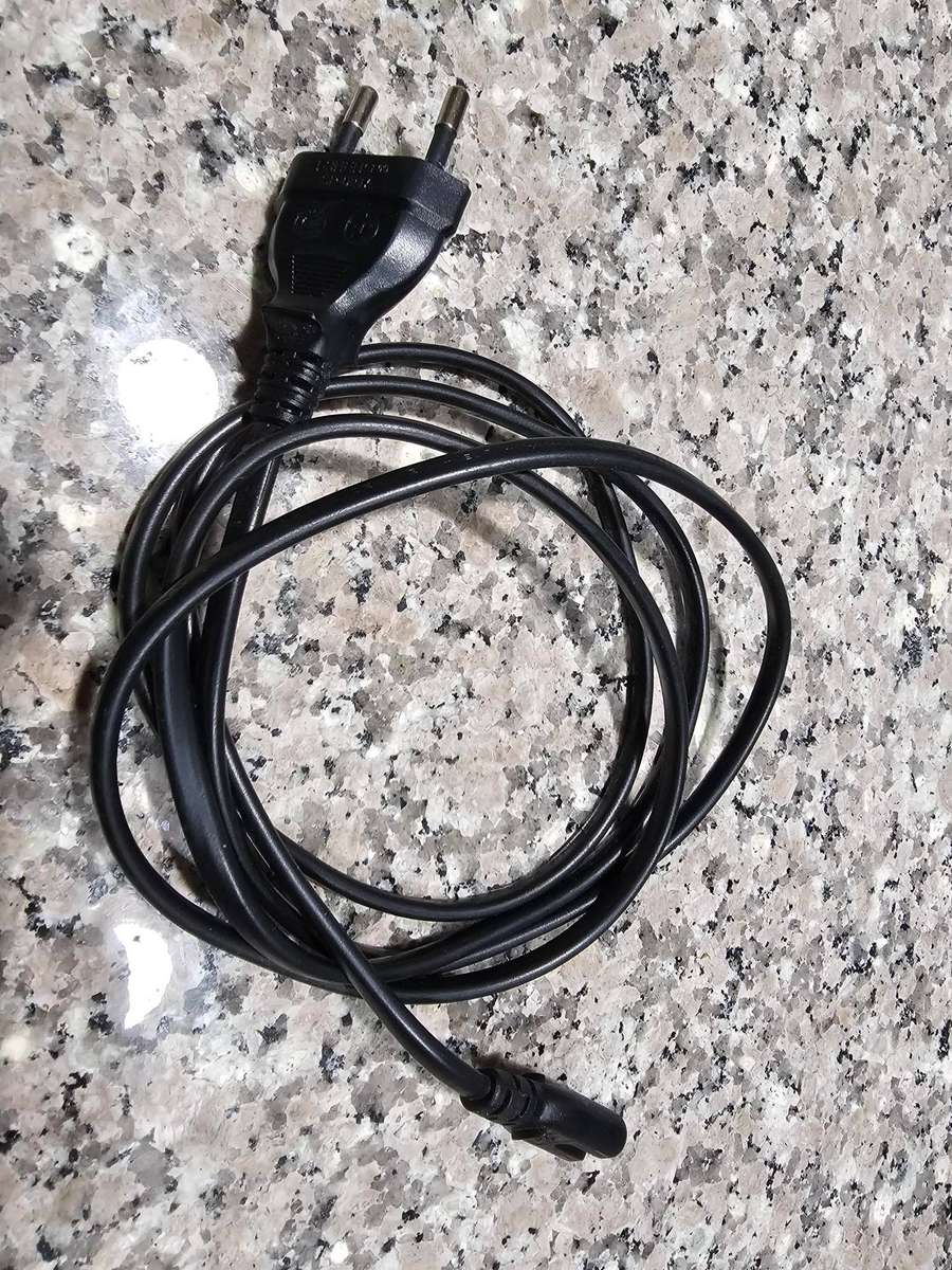 PlayStation 5 Digital Edition Console - 2x controllers and cables