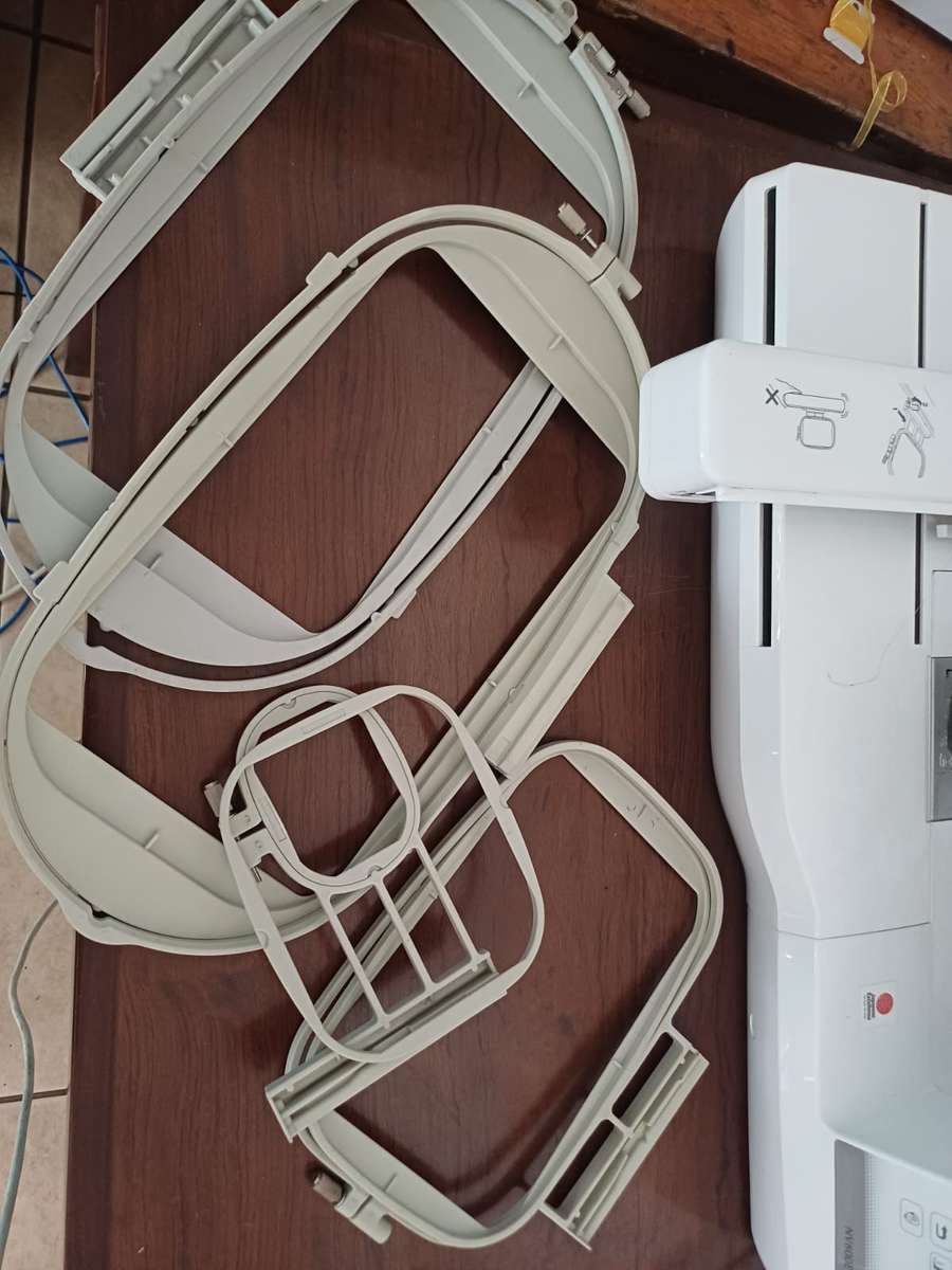 Brother Innov-is NV800E embroidery machine