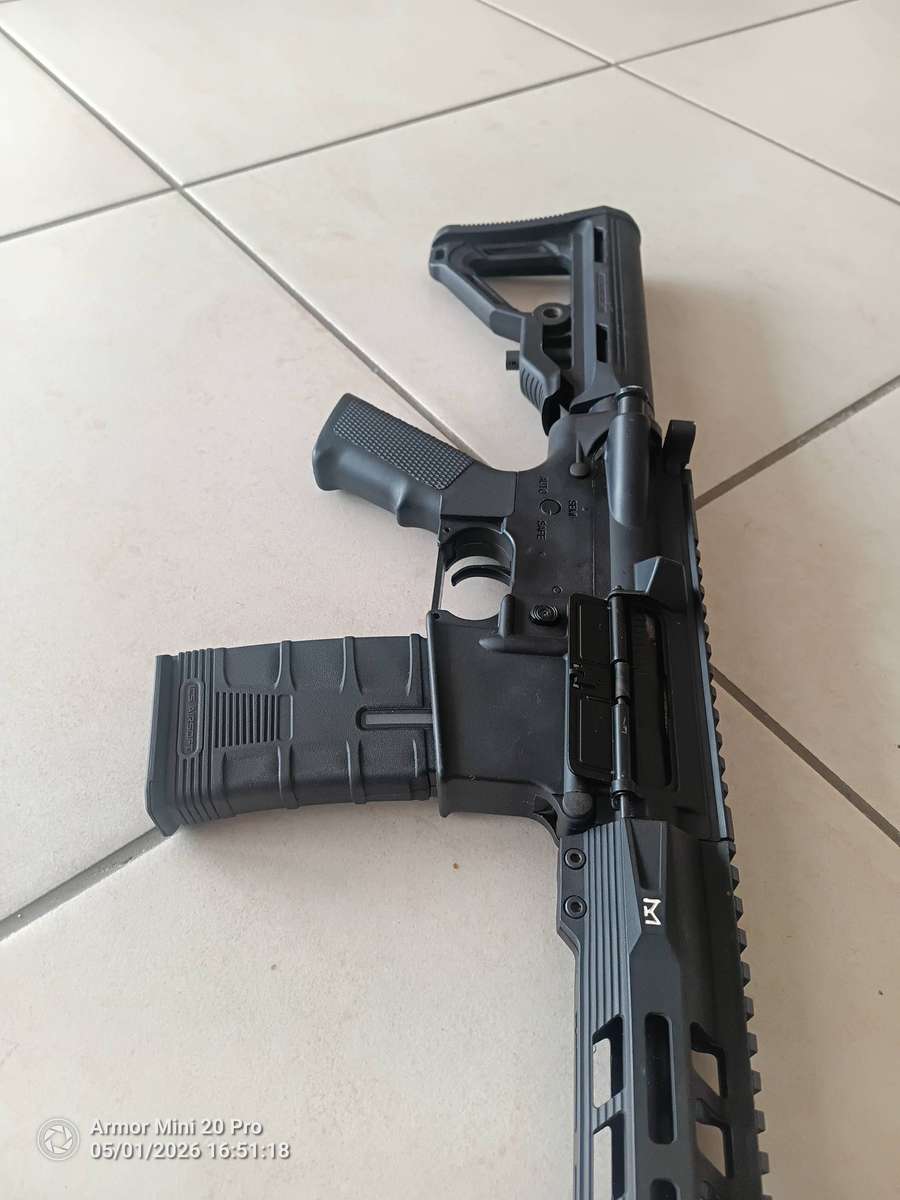 Airsoft rifle