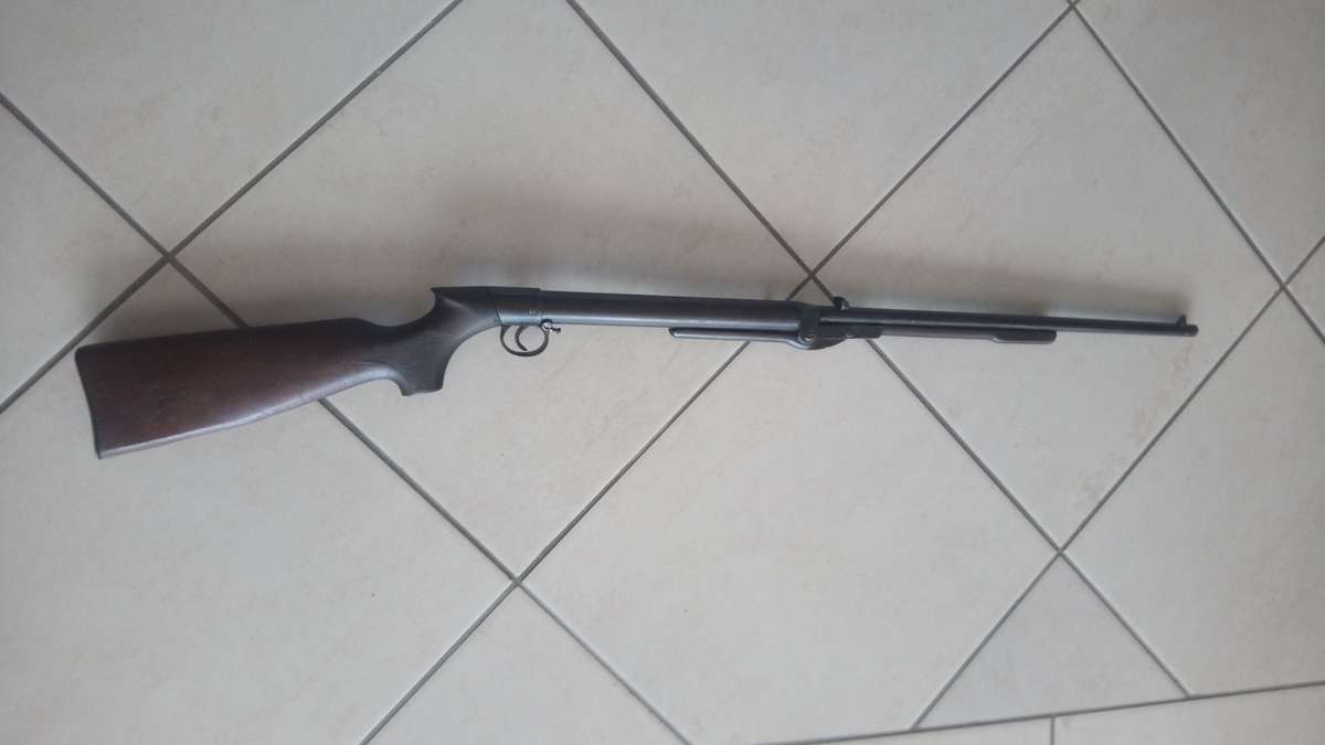 Air rifle