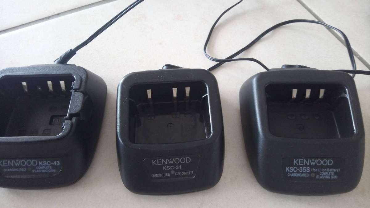 3xKenwood two way radios with chargers