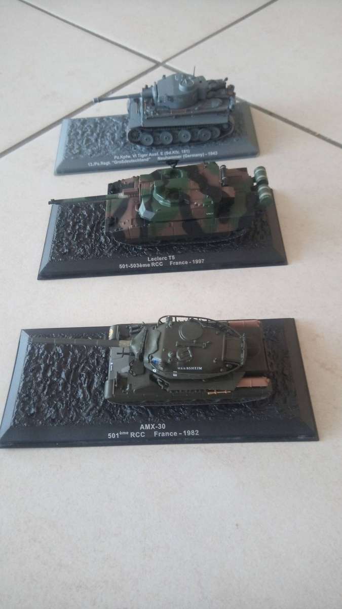 Model tanks x3