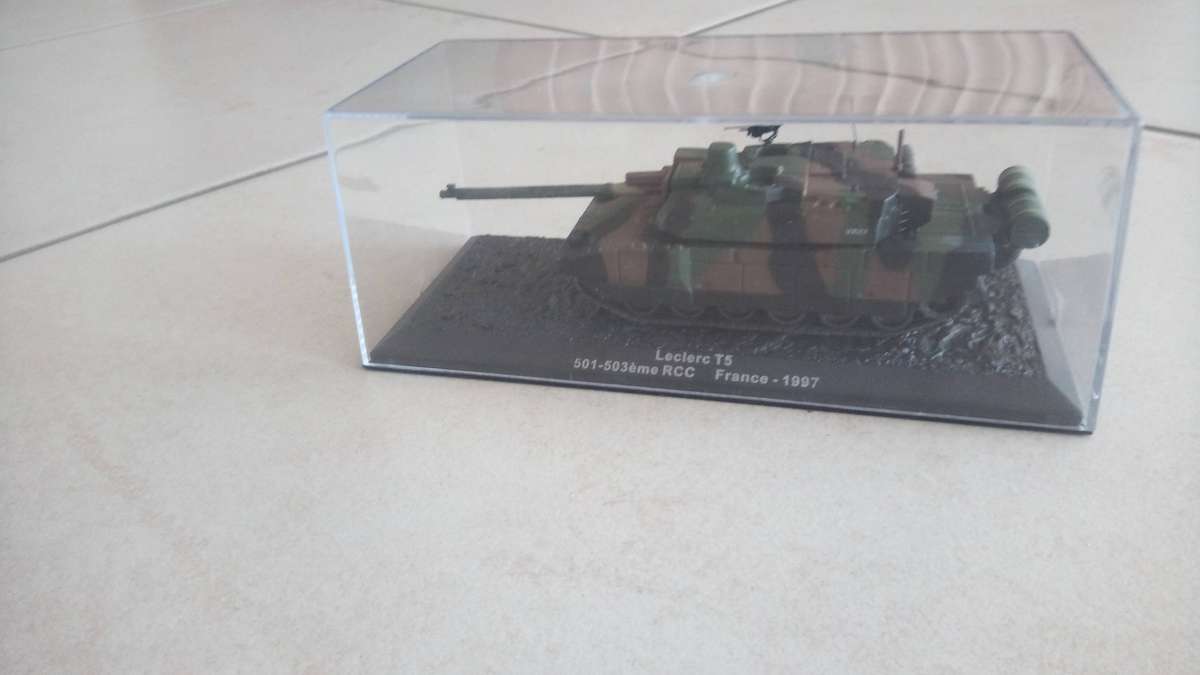 Model tank