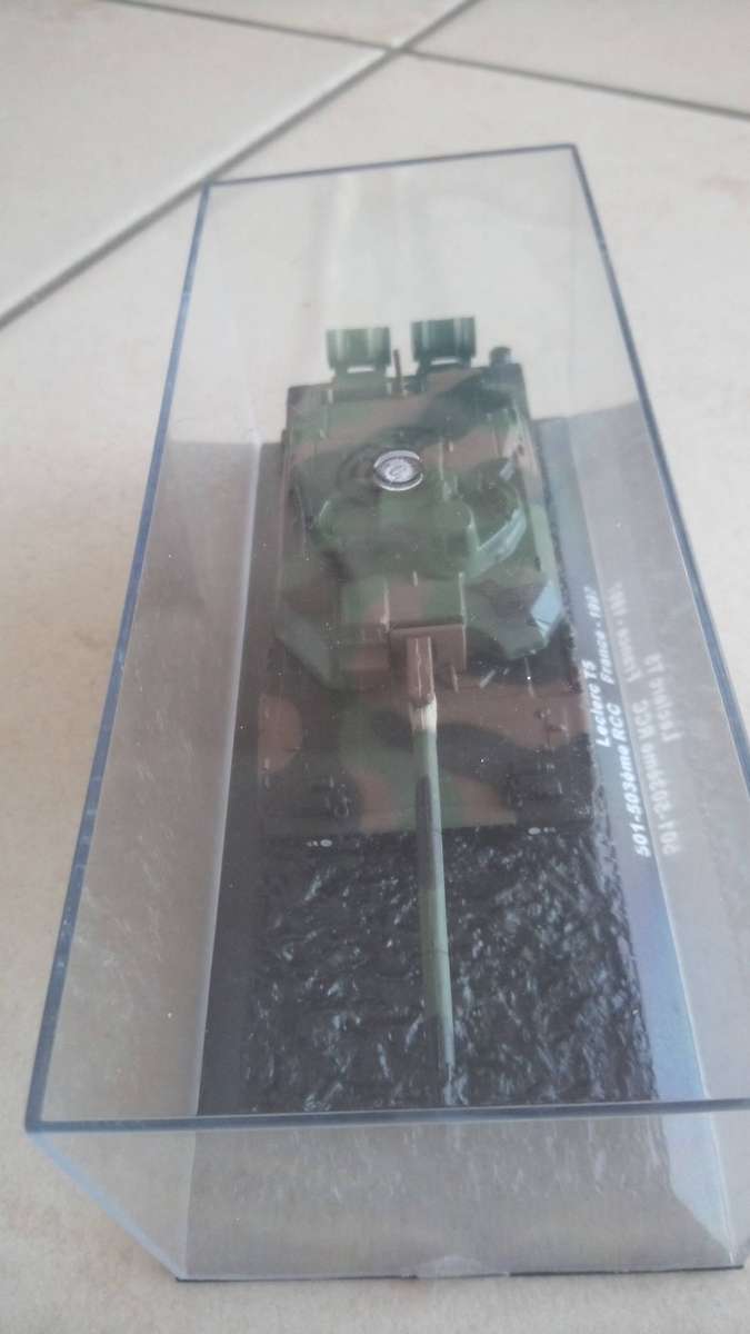 Model tank