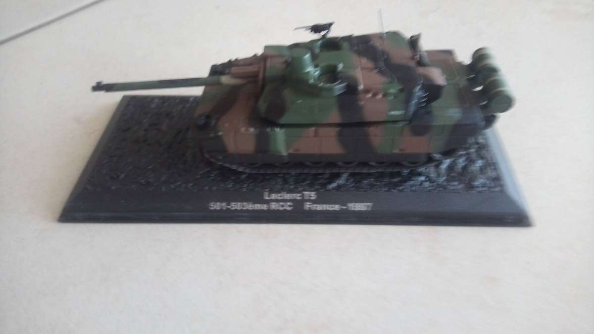 Model tank